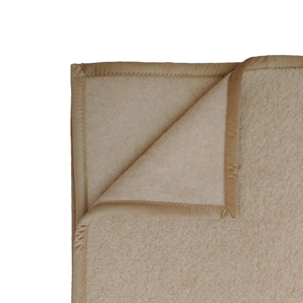 Hellbraune Merino-Wolldecke mit Velourseinfassung