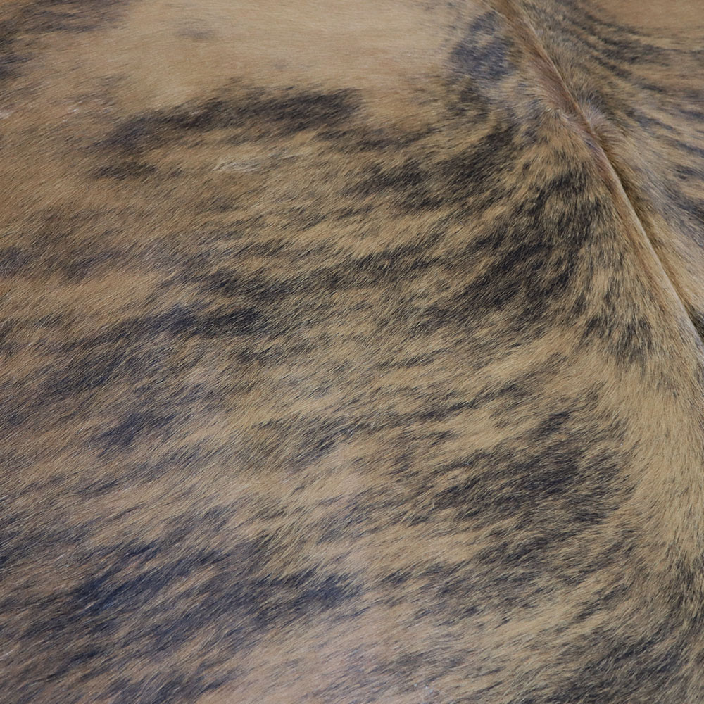 Kuhfell 563 in Gestromt, 200 × 200 cm – Produktfoto 2