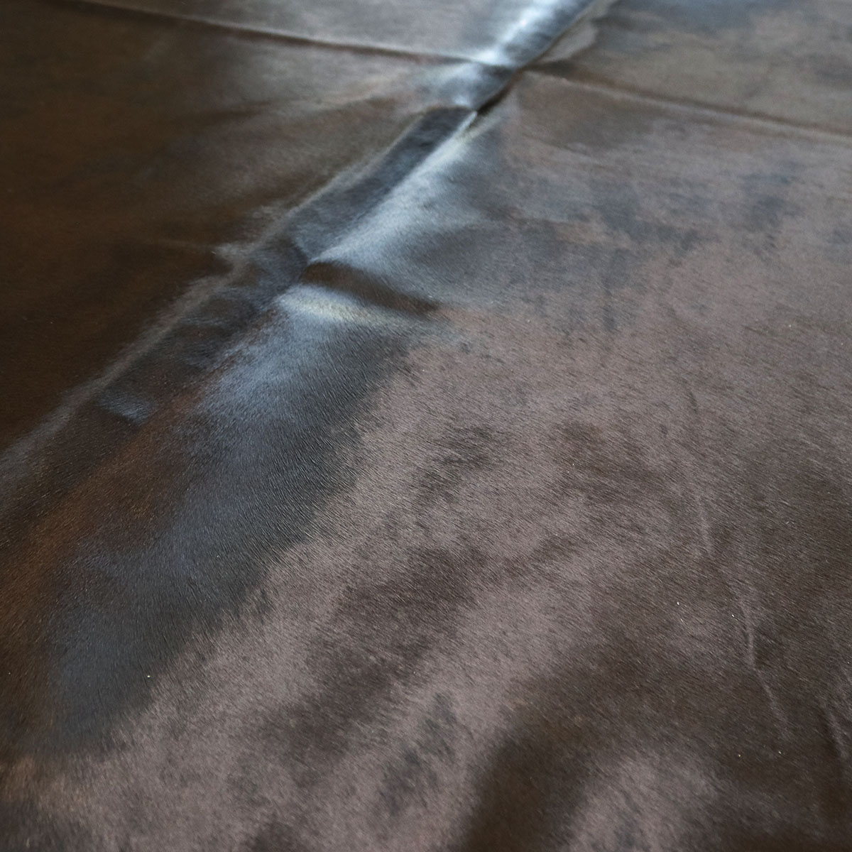 Kuhfell 624 – Schwarz, 210 × 180 cm – Ansicht 2