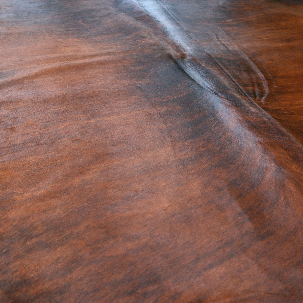 Kuhfell 617 Gestromt, 240 × 230 cm – Produktfoto 2